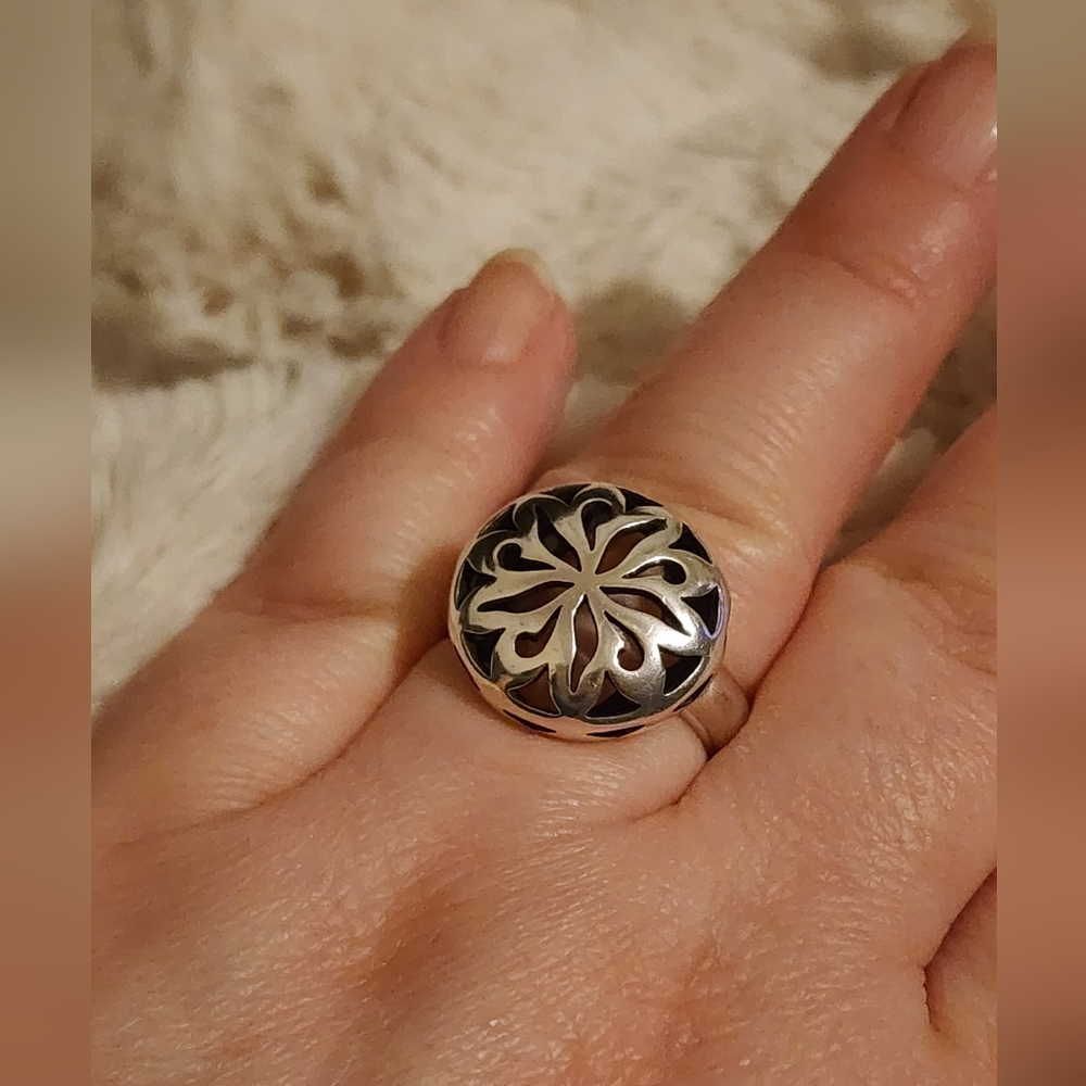 James Avery Moroccan Flower Ring.  Size 8.75.